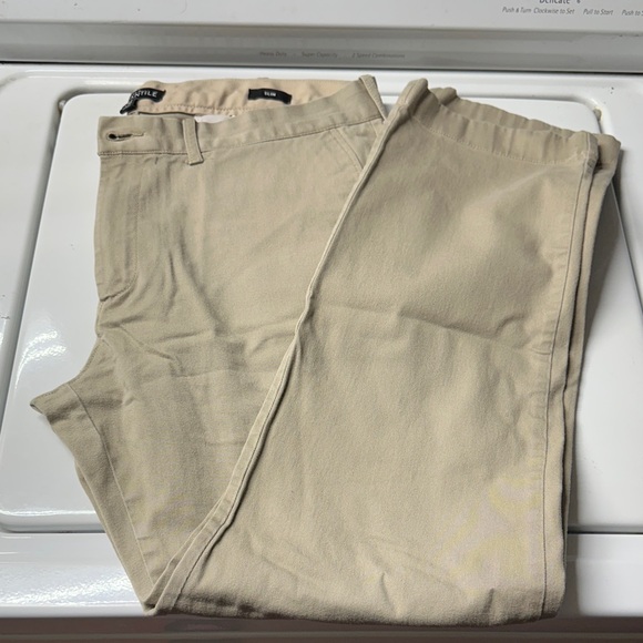 J. Crew Men's Cream Chinos - Picture 1 of 6